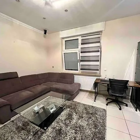 Apartament Modernes In Guter Lage In *