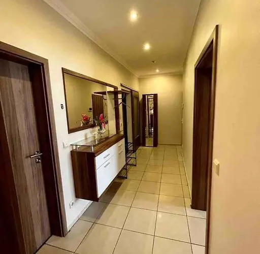 Modernes In Guter Lage In إسن