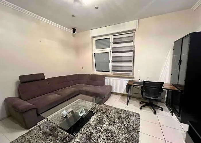 公寓 Modernes In Guter Lage In *